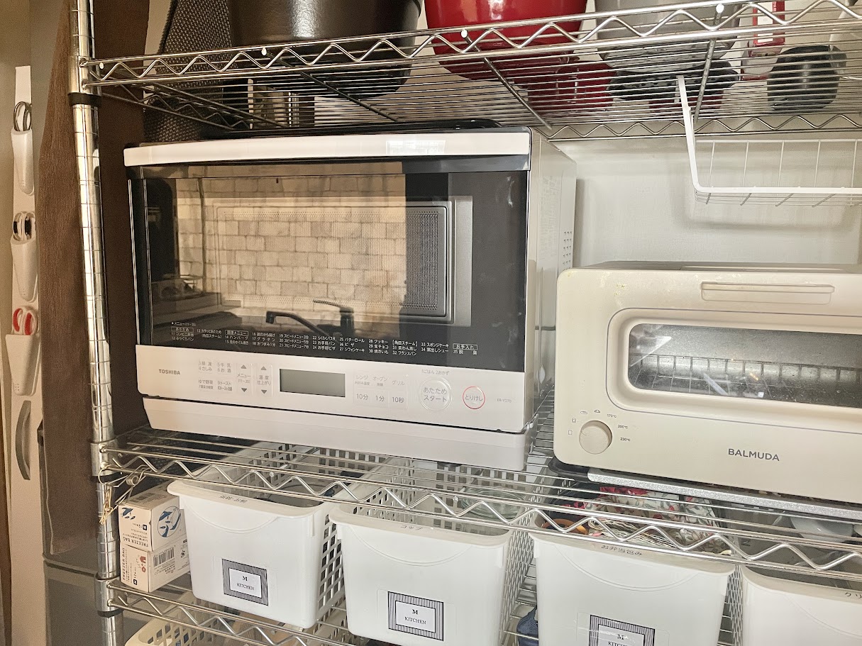 電子レンジの掃除は「わざわざ」しない。元家政婦が教える、電気代も守る一番ラクな新習慣