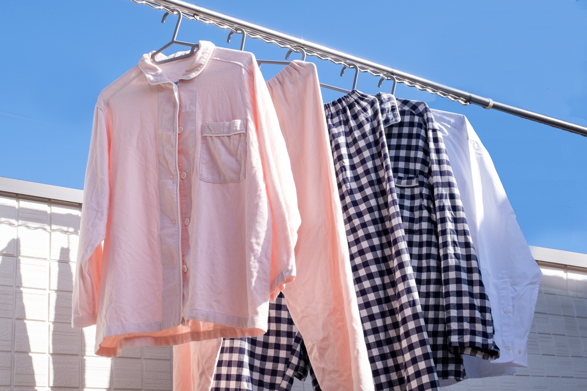 花粉の季節も「外干し派」でいたい！元家政婦が実践する、衣類を守る5つの戦略と愛用アイテム