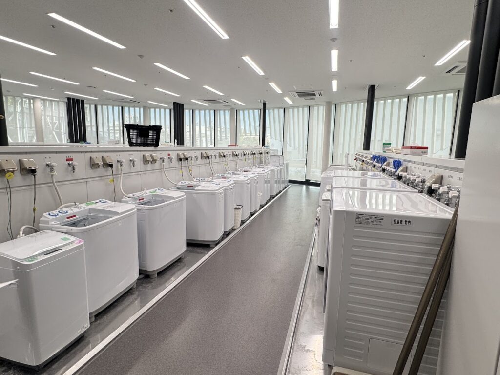 ずらりと並んだ「家庭の縮図」